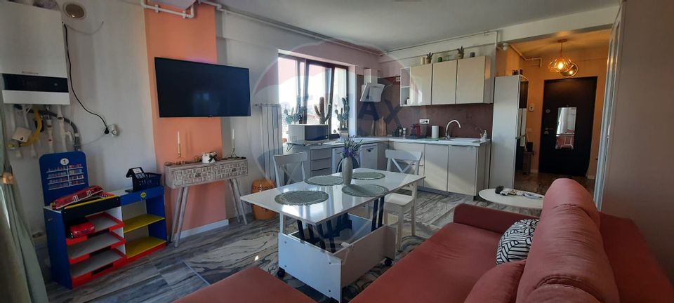 Apartament cu 3 camere de închiriat în zona Metro 1