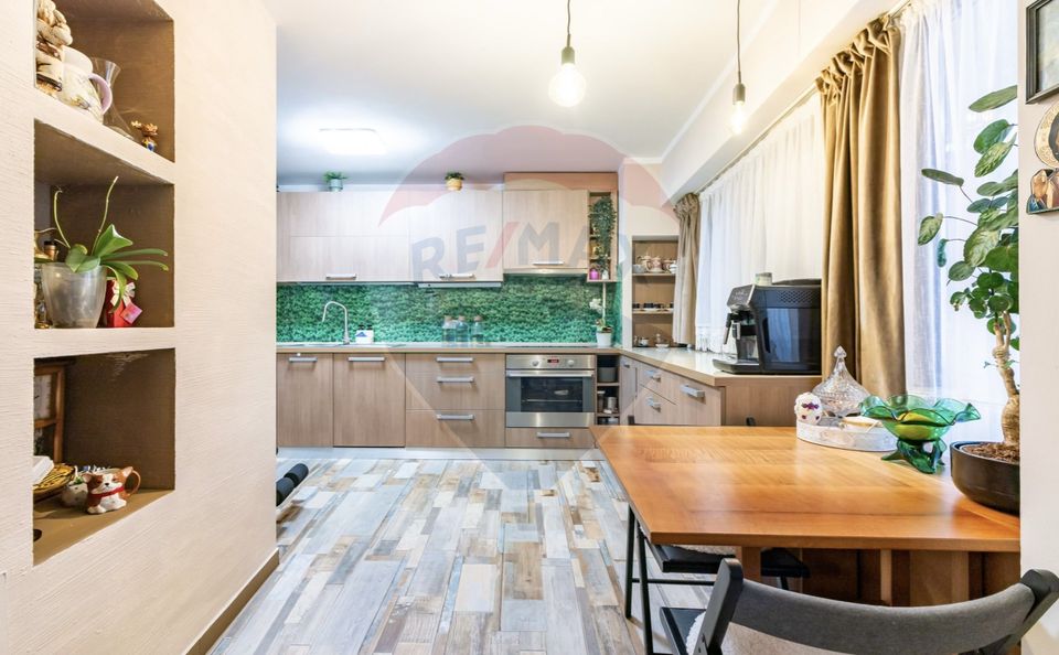 Apartament de vanzare, 3 camere la Piata Unirii, 2x parcare, metrou