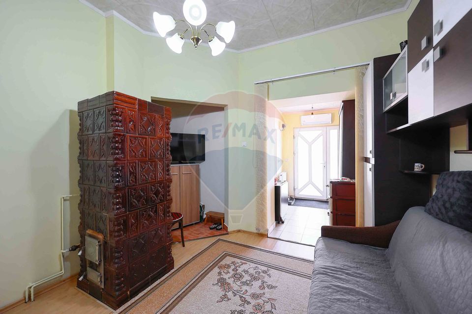 Apartament 1 Cameră, Semicentral, Spațios, Menumorut, La Curte Vânzare