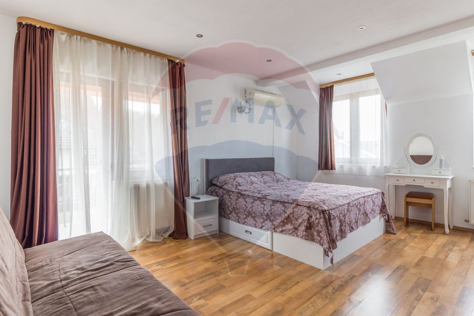 De Vânzare  Pensiunea Laura – 3 Margarete, Sânmartin, Băile Felix