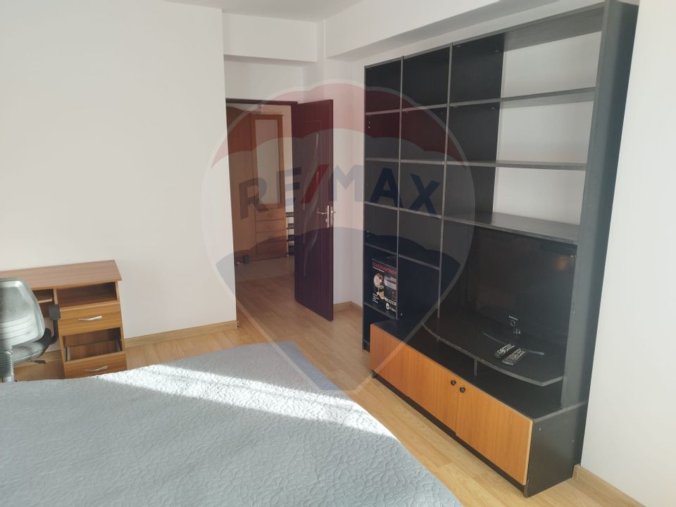 Apartament cu două camere, de închiriat