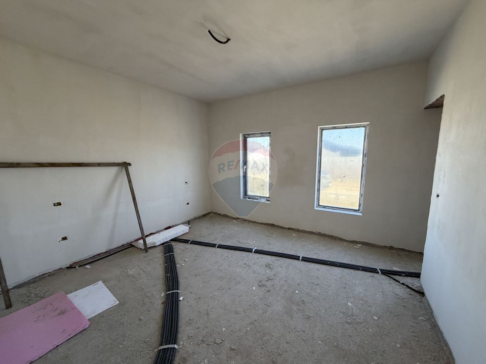 Casă cu 4 camere Campineanca