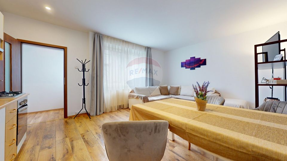 Apartament modern cu 3 camere în Centrul Istoric pe Republicii 44