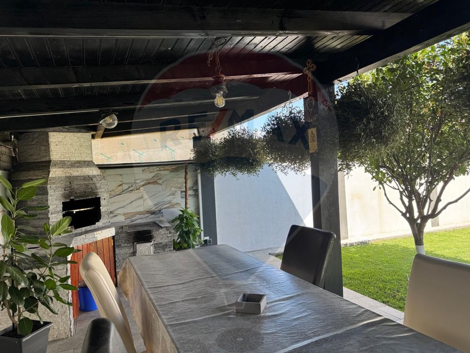 4 room House / Villa for sale