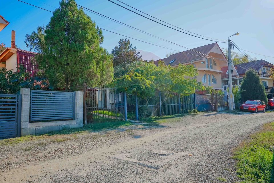 De vânzare casă cu 2 camere și teren 472 mp, Str Valea Frumoasă