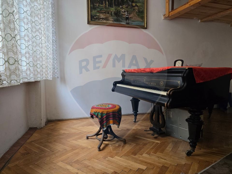 de vanzare Apartament 2 camere în clădire istorică cu lift, Str. Horea