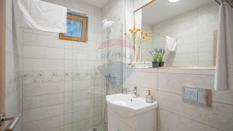 11 room Hotel / Pension for sale