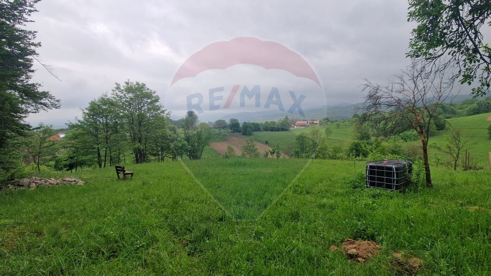 Land 5,862sqm Bratca / Drumul principala