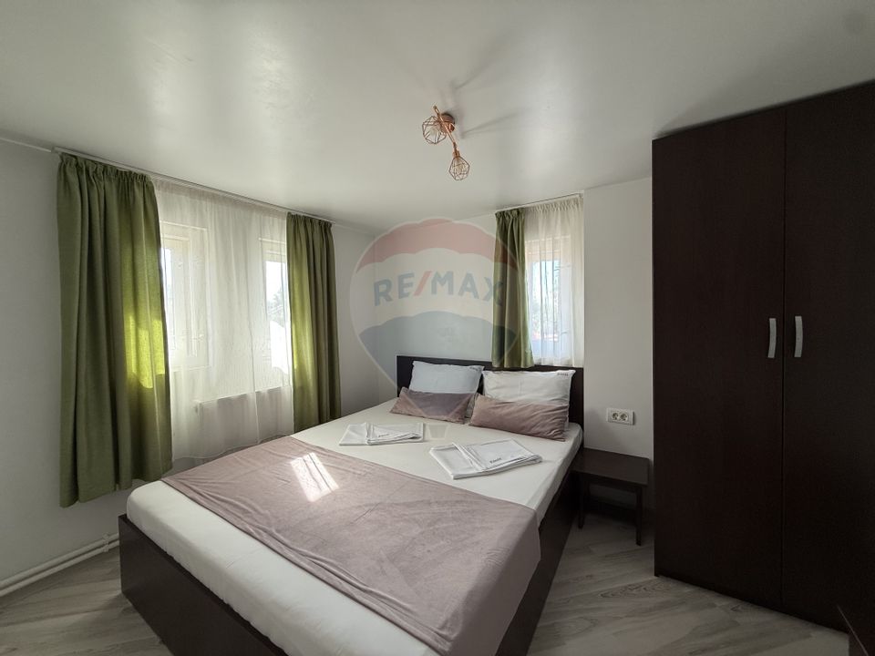 Casa / Pensiune cu 12 camere de vânzare în zona Eforie Sud Constanta