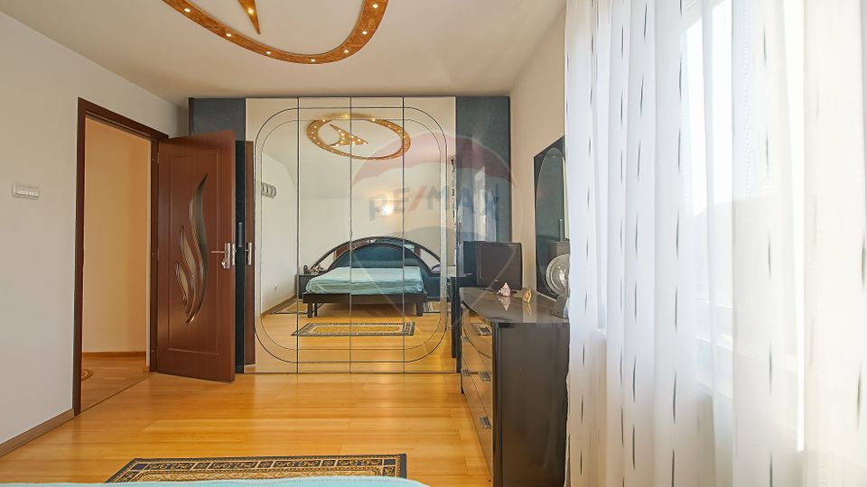 4 room House / Villa for sale