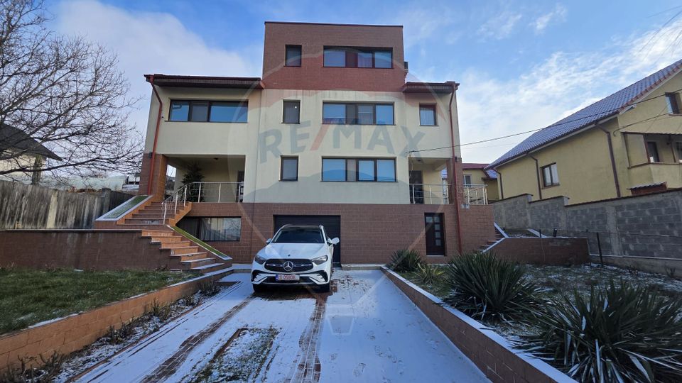 7 room House / Villa for sale, Nord-Est area