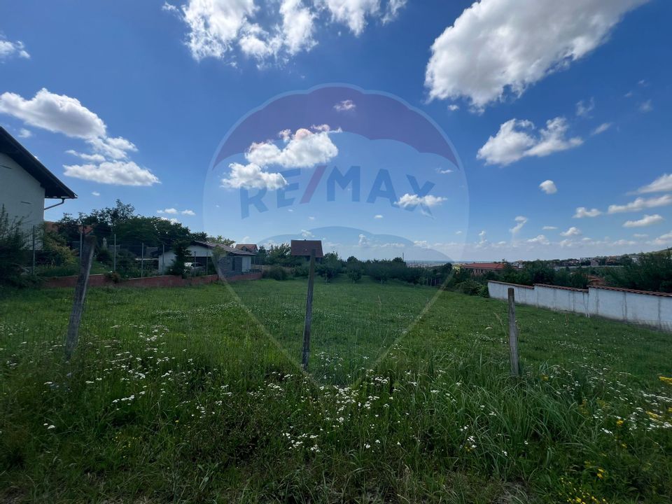 De vânzare teren intravilan,2063 mp Zona Dealuri, Str Răspântiilor