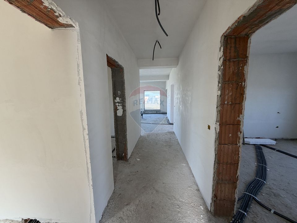 Casă cu 4 camere Campineanca