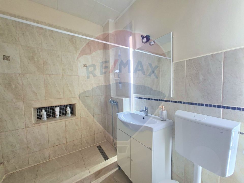 Apartament cu 3 camere de închiriat în zona Micalaca