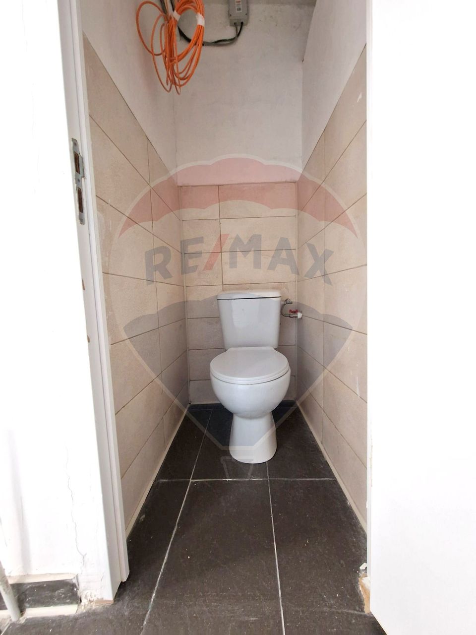 37.2sqm commercial space for rent in the Eroii Revolutiei area