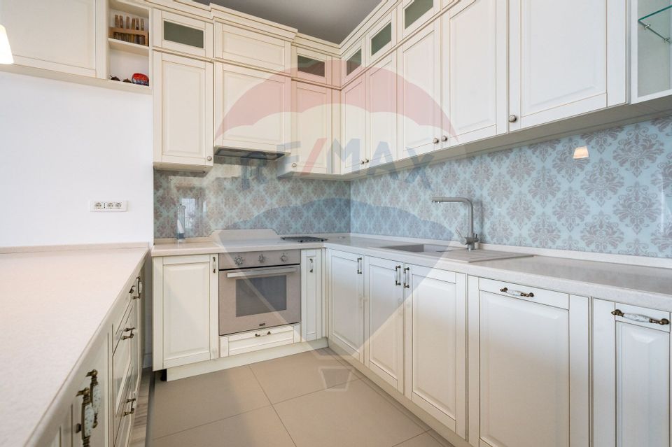 Apartament cu 3 camere de vânzare în zona Dristor