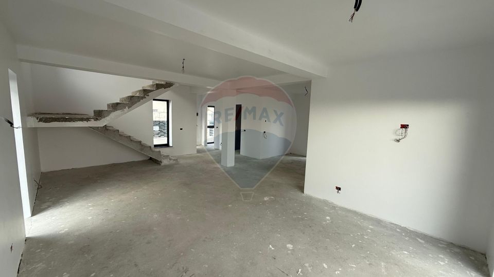 4 room House / Villa for sale, Obor area