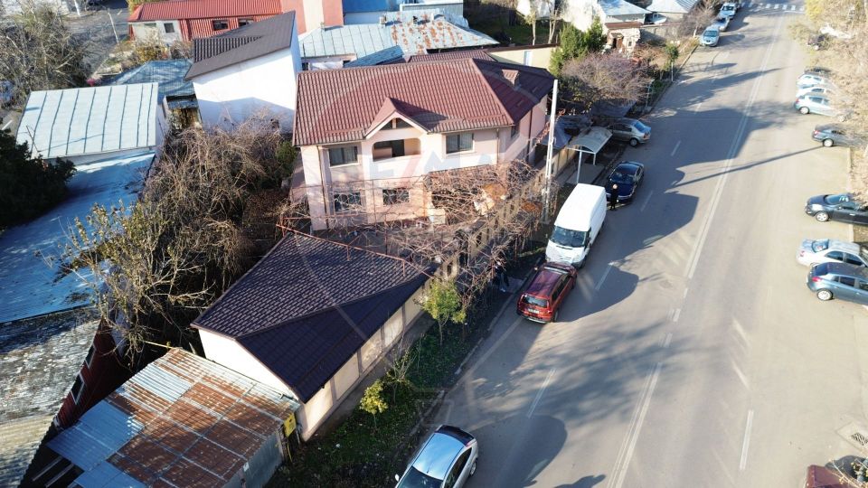 Casă / Vilă cu 5 camere de vânzare în zona Vidin-Progresul Braila