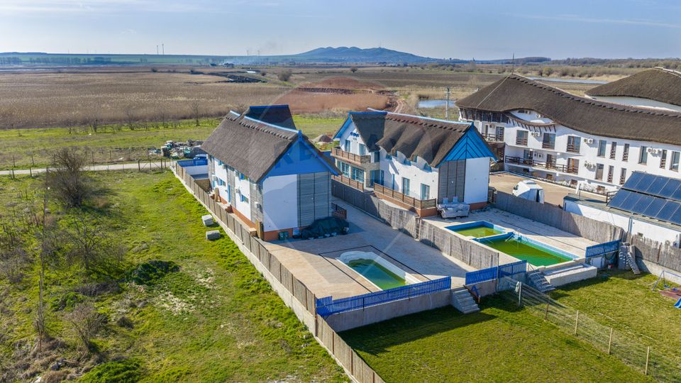 VILA IN MURIGHIOL | IESIRE LA LAC, DELTA DUNARII SI PISCINA | 6 CAMERE