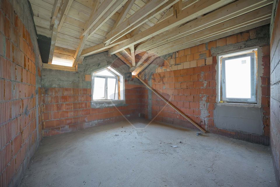 De vânzare casă cu un proiect deosebit, la roșu , Str. Gheorghe Doja