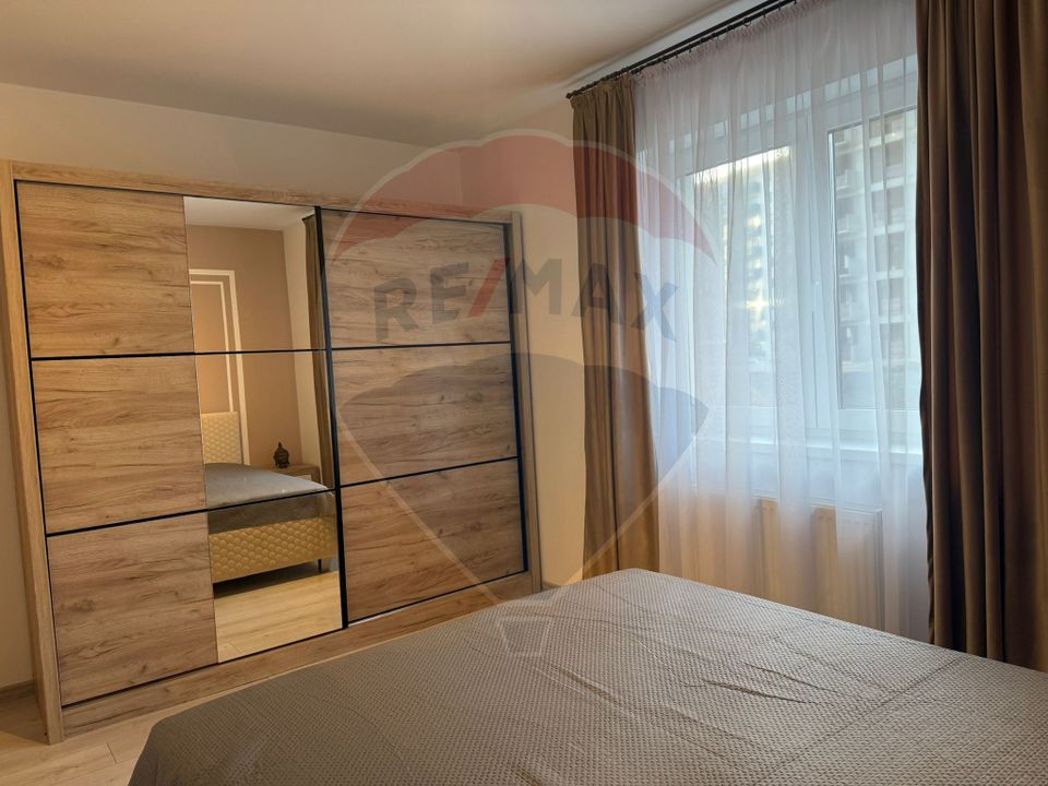 Apartament cu 3 camere, 2 bai și loc de parcare