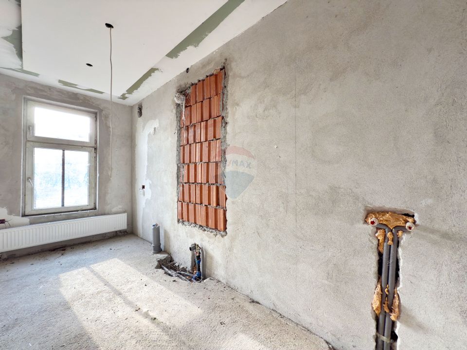 Casă cu 2 camere de vânzare loc. Frumușeni, jud. Arad