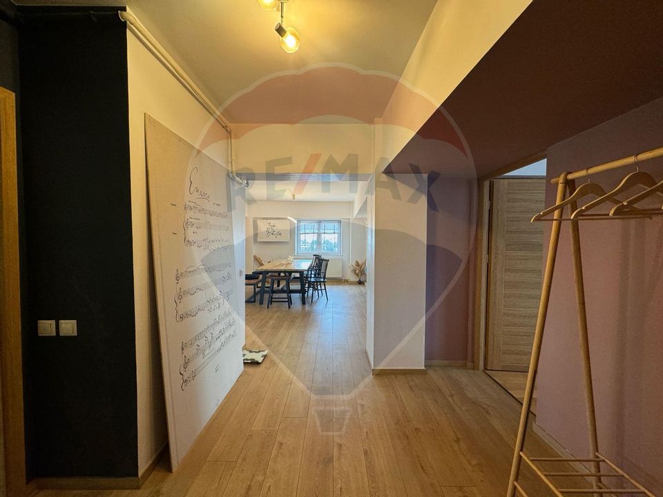 Apartament cu 2 camere de închiriat în zona Ultracentral