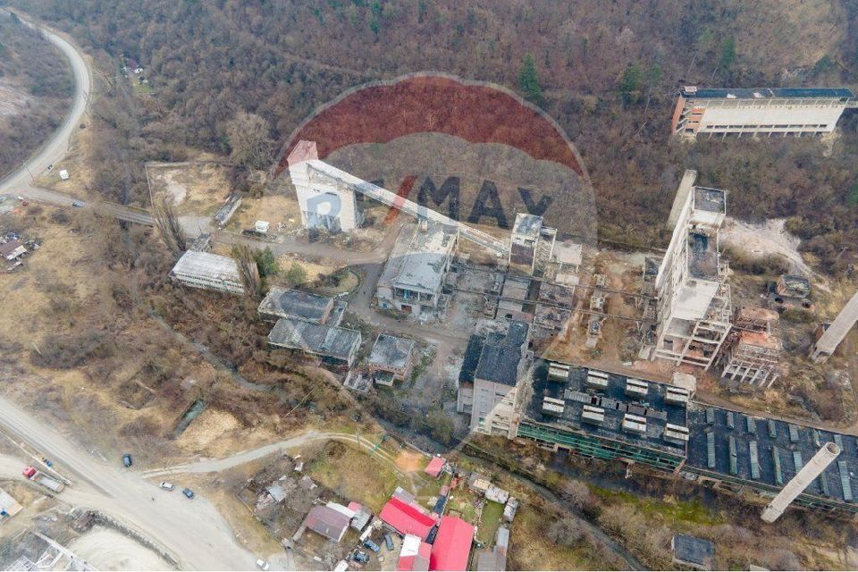 7,000sq.m Industrial Space for sale, Periferie area