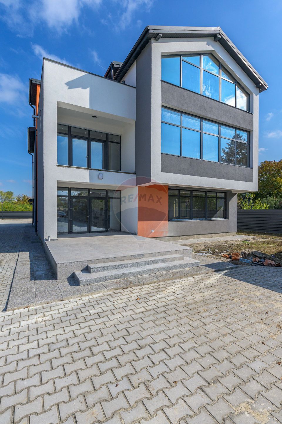 For RENT Commercial space Medical Clinics of 480sqm Central BUFTEA