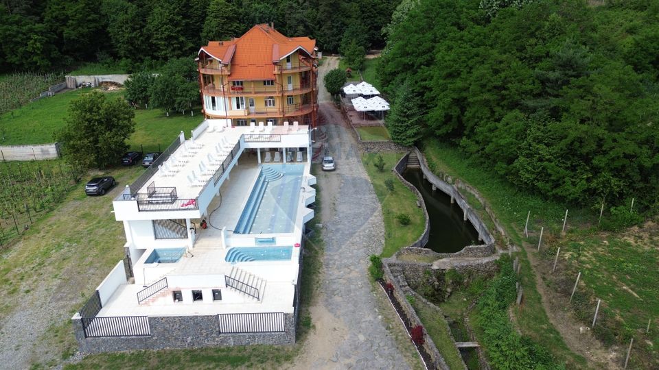 3,000sq.m Proprietate specială for sale