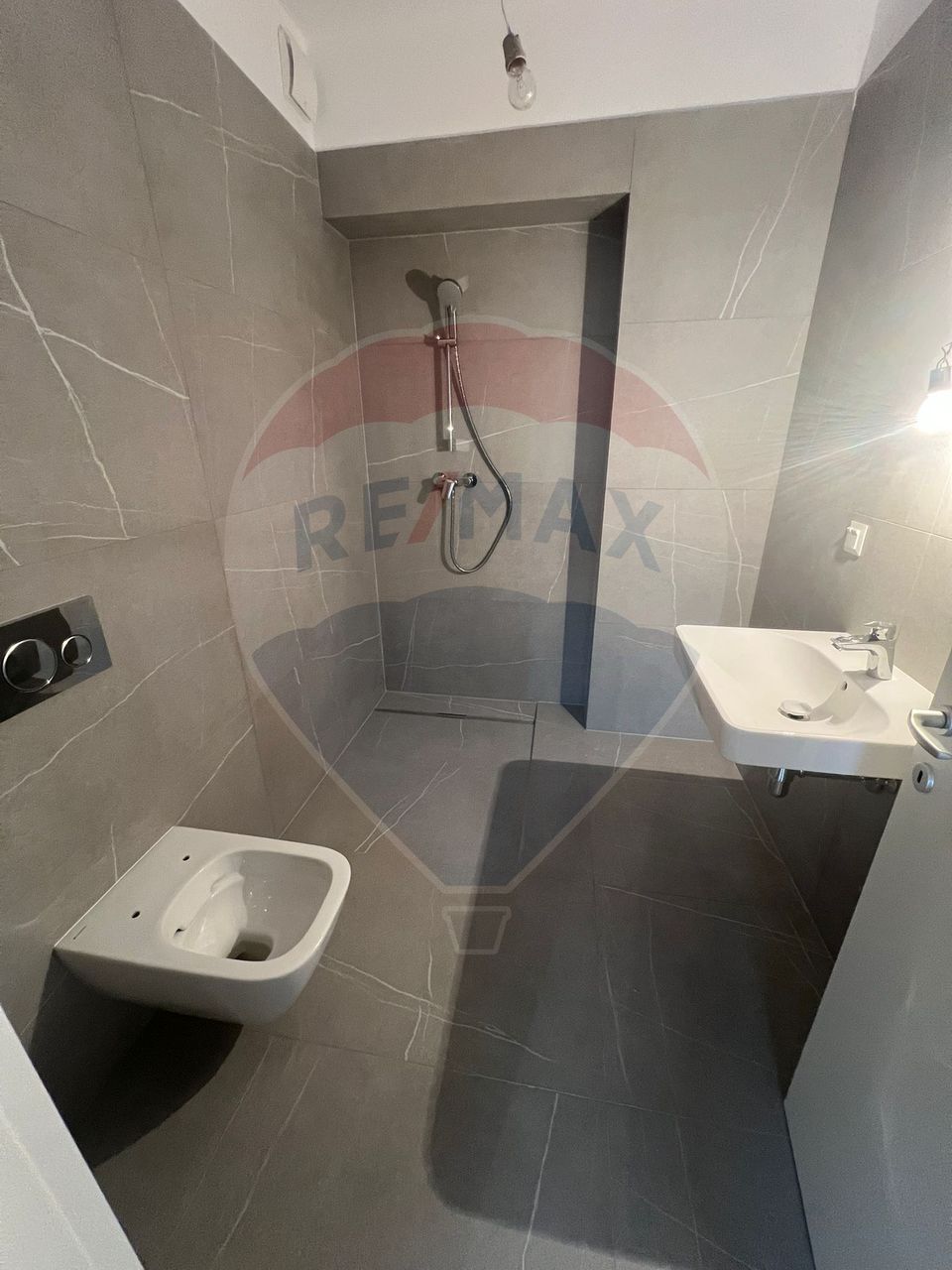 Vanzare apartament 3 camere Theodor Pallady