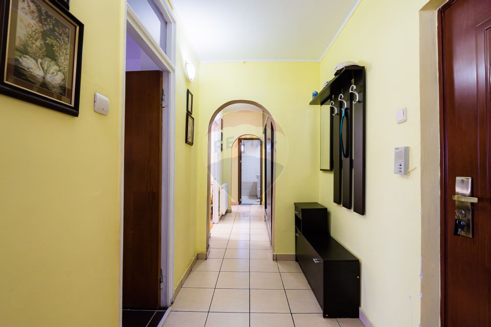 Apartament cu 3 camere Calea Craiovei