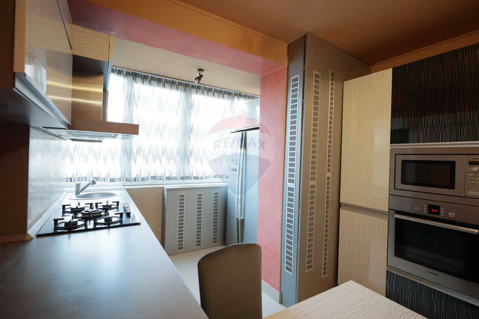 Apartament cu 3 camere de închiriat, în zona Rogerius