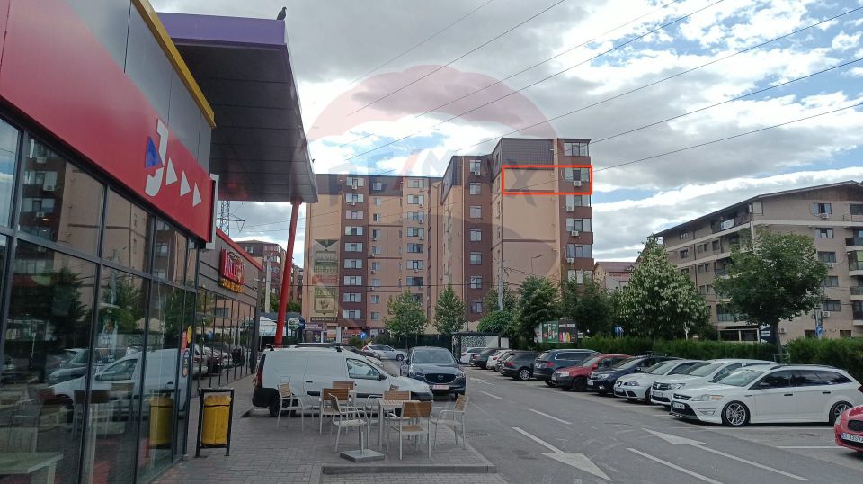 Vanzare apartament 3 camere