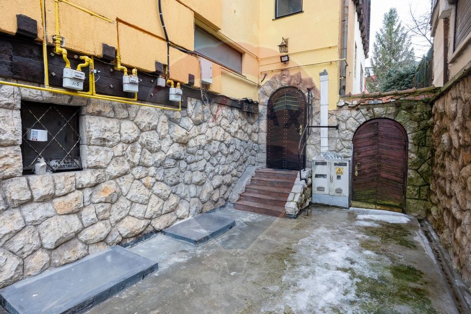 3 room Apartment for rent, Centrul Istoric area