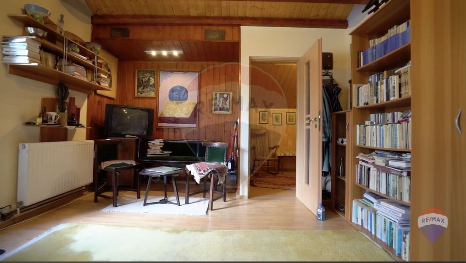 Casă cu poveste în Zamora, Bușteni