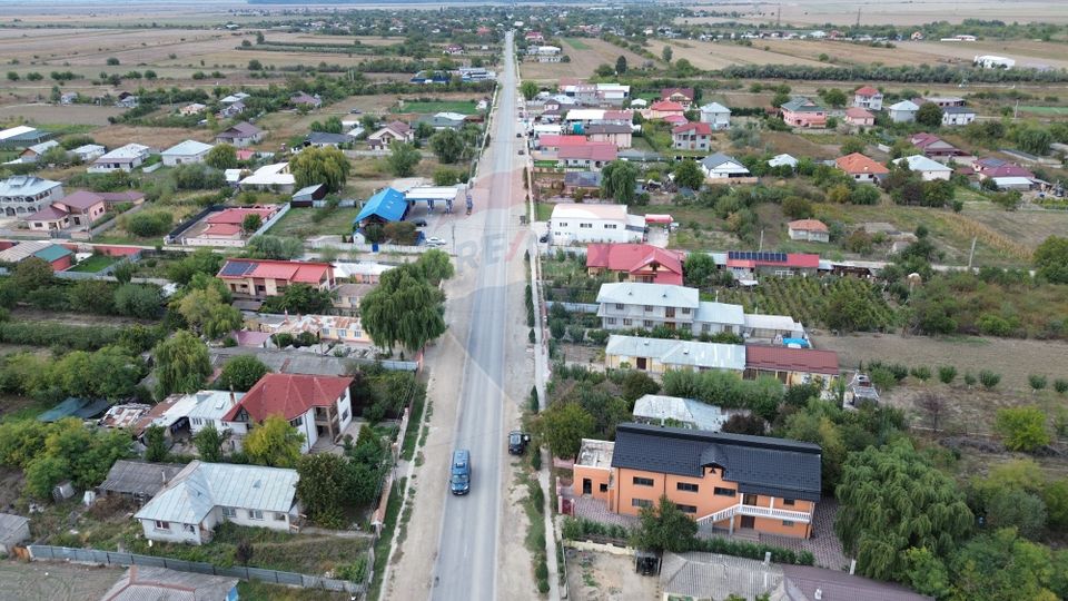 Casă / Vilă cu 8 camere