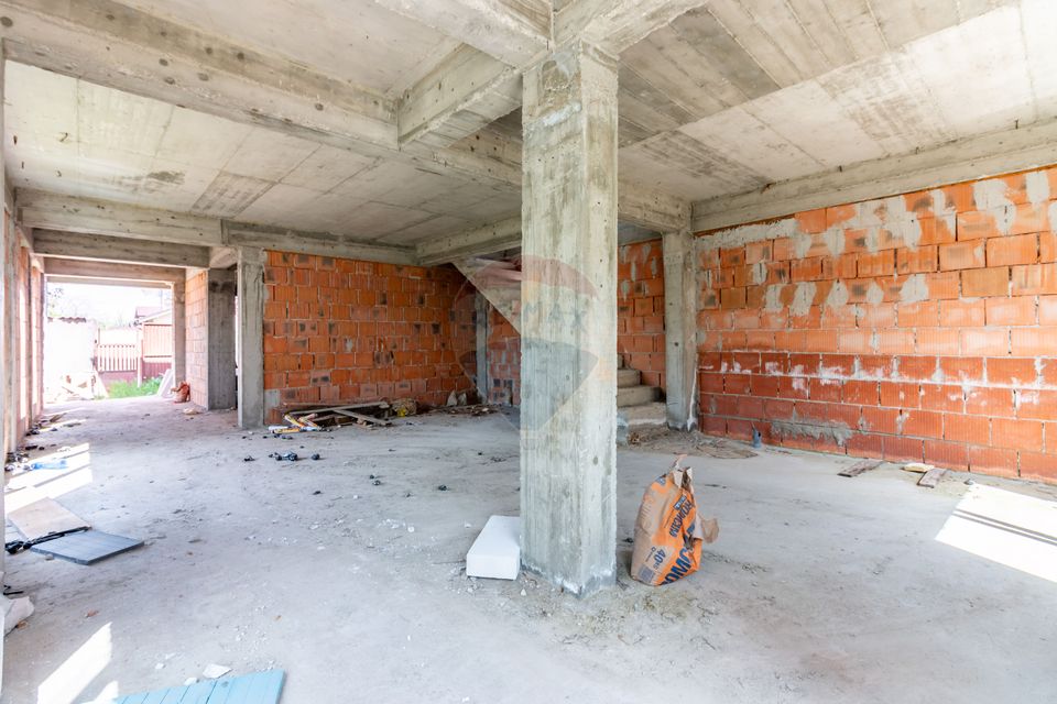 Casa / Vila la rosu in Chitila / Strada Rudeni - teren 264 mp