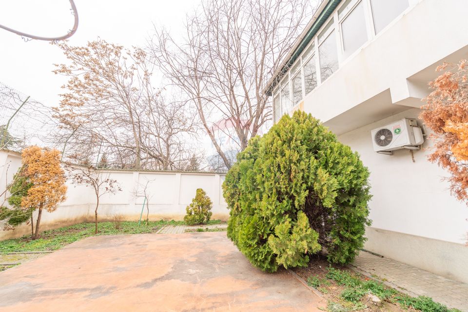 Apartment 3-4 rooms, ground floor villa 2009 Mosilor subway Obor