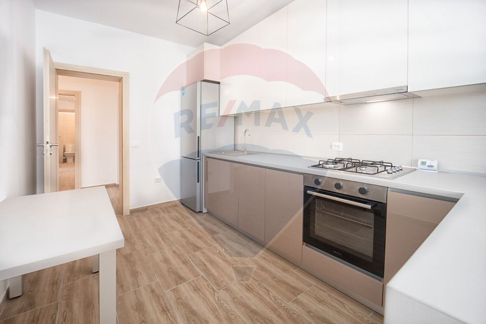 Apartament 3 camere de închiriat, modern, Cristian