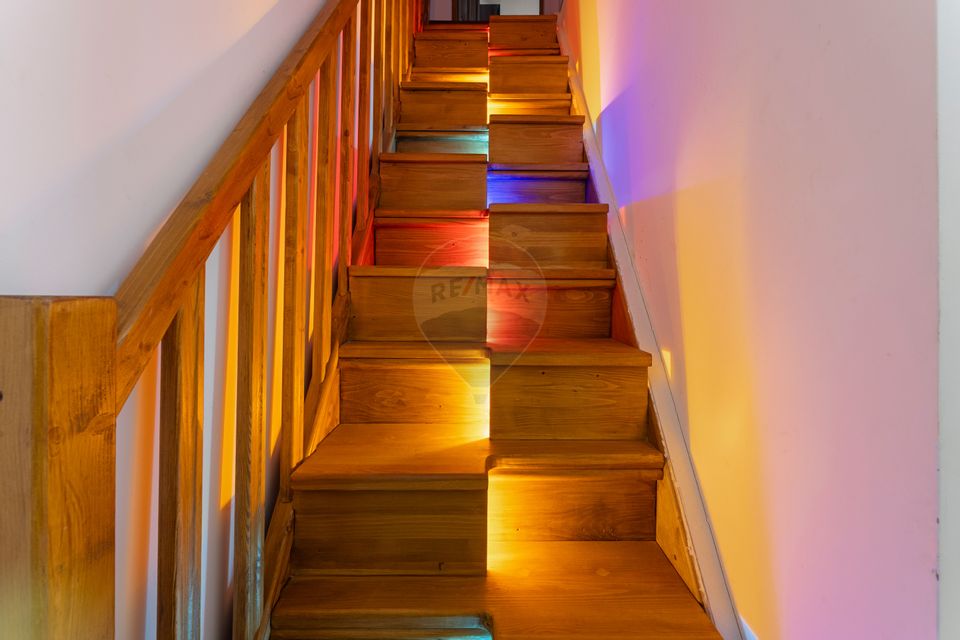 Apartament la casa cu 3 camere intr-o zona centrala