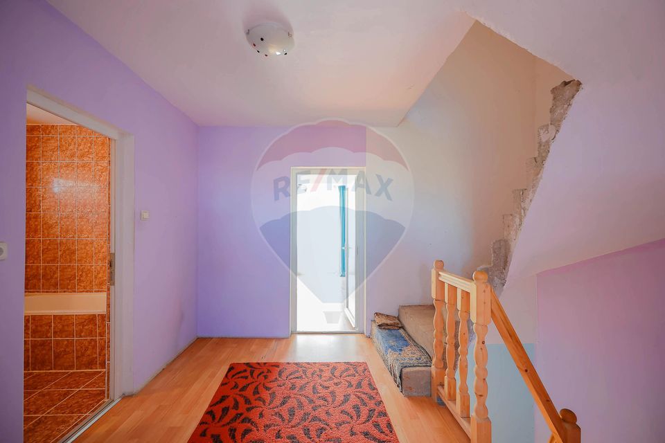 5 room House / Villa for sale, Nufarul area