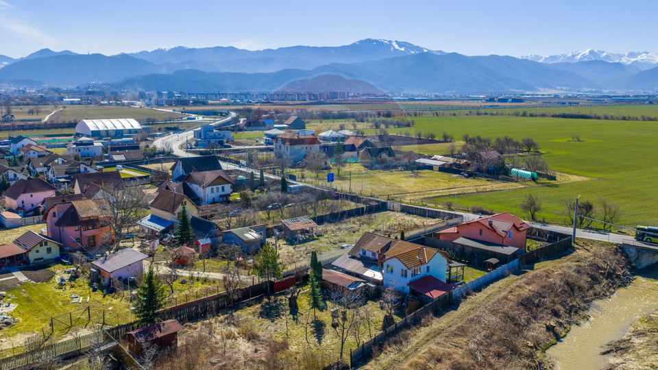 Teren 1350 mp-Strada Lanii/ COMISION 0%