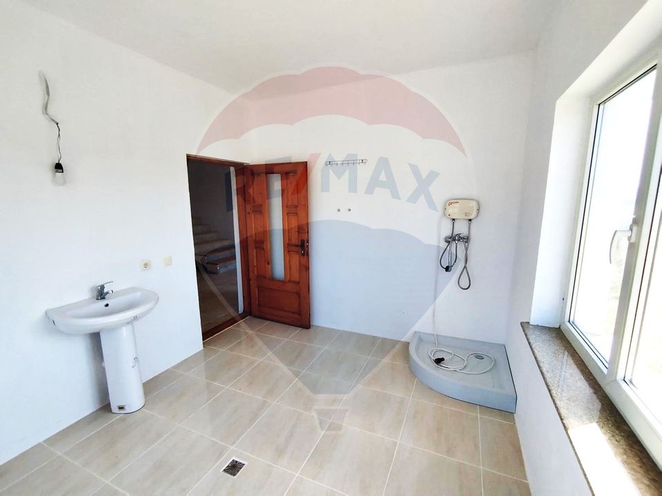 5 room House / Villa for sale