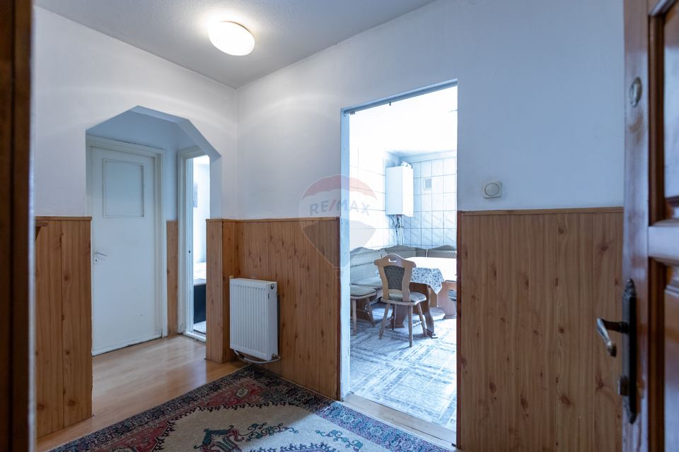 Apartament 3 camere decomandate – Strada Bicaz, zona Narcisa