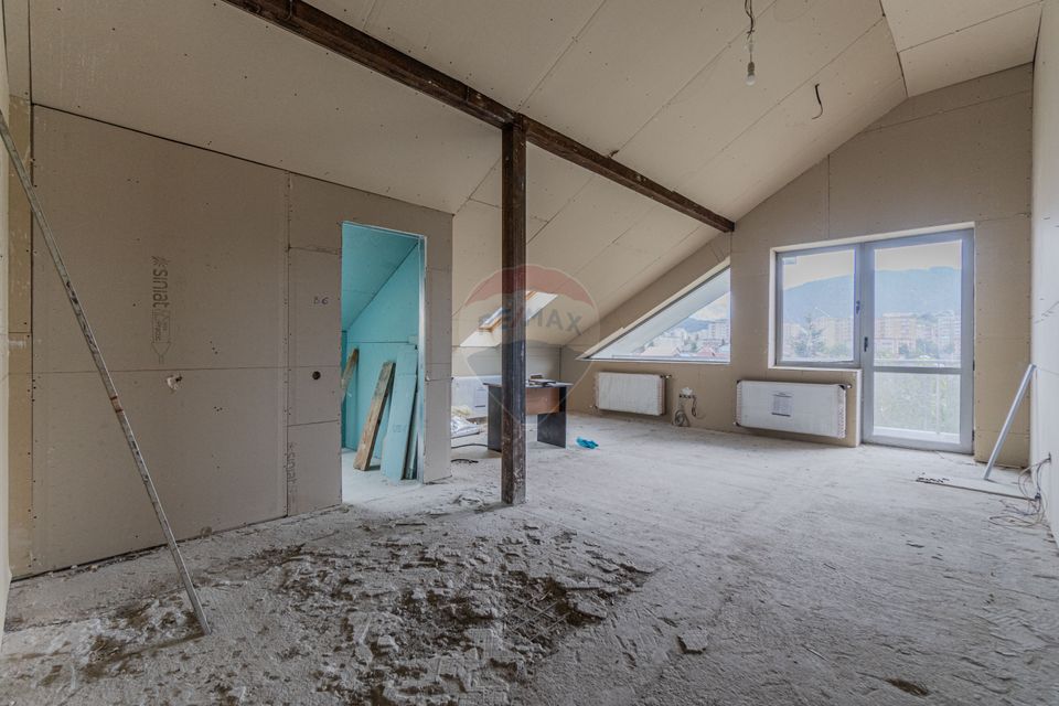 Cladire de 902 mp utili de vânzare, zona Grivitei - DN 13, COMISION 0