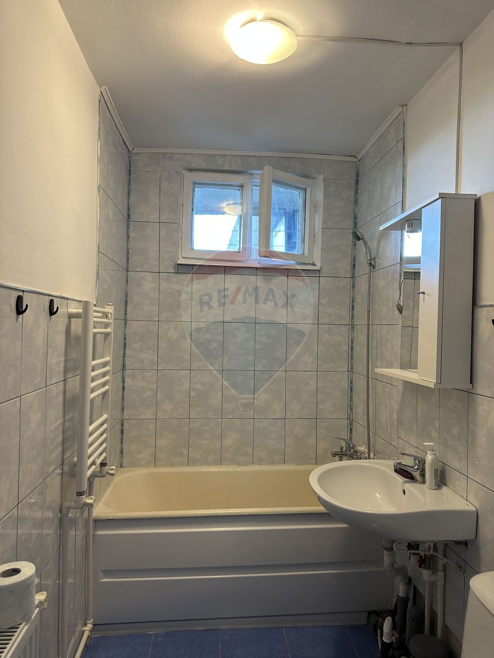 4 room Apartment for sale, Central area