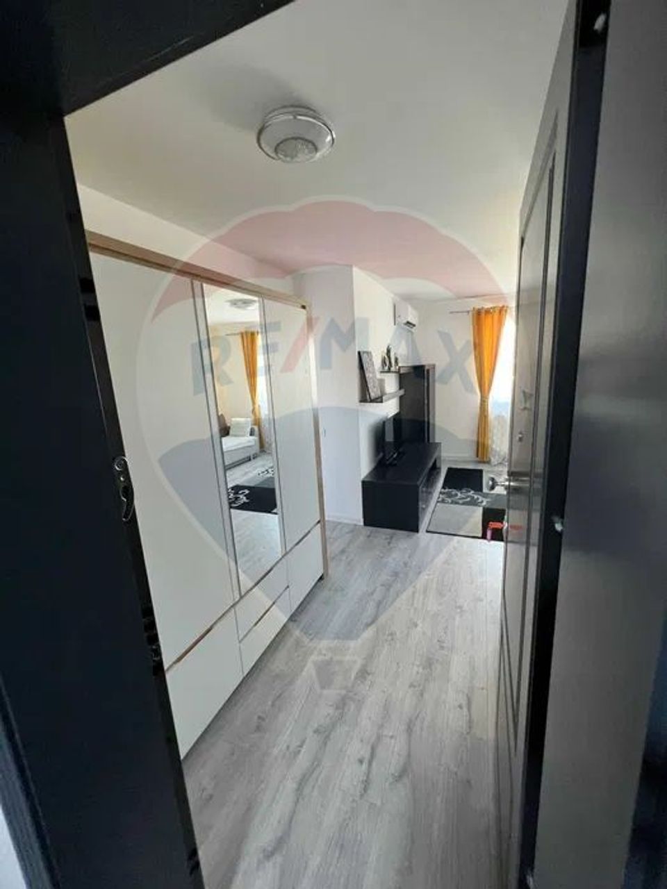 Apartament Smart cu 1 Cameră de Închiriat în Poitiers Towers