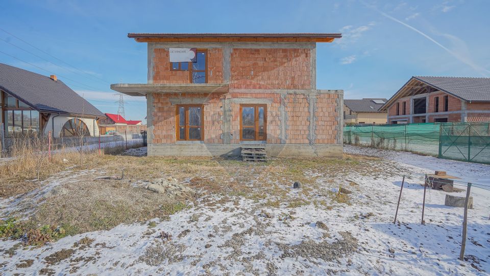 Comision 0% Casa la rosu, 6 camere, 500 mp teren, Stupini