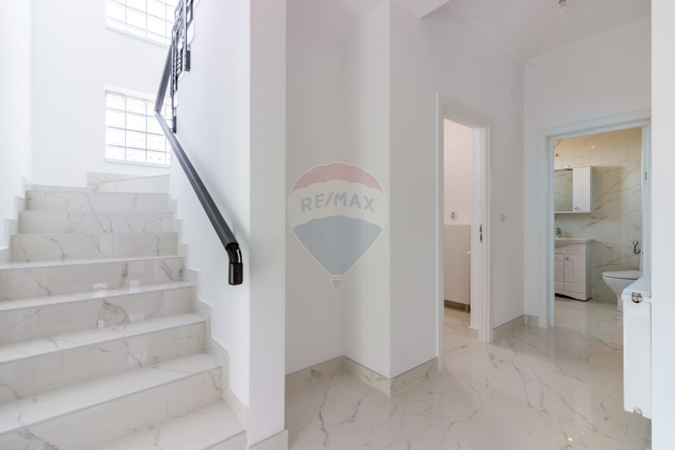 Casă / Vilă în centrul orasului Buftea, autobuz, hipermarket, piata